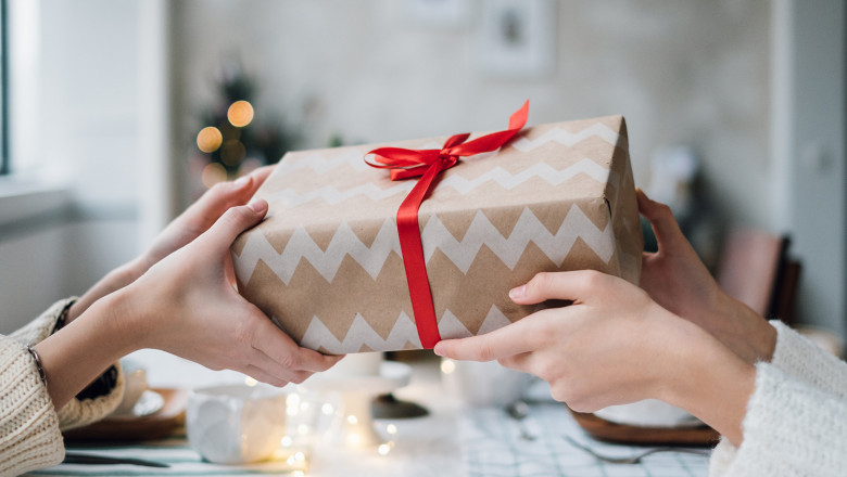 10 Most Meaningful and Practical Birthday Gifts for Mom