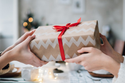10 Most Meaningful and Practical Birthday Gifts for Mom