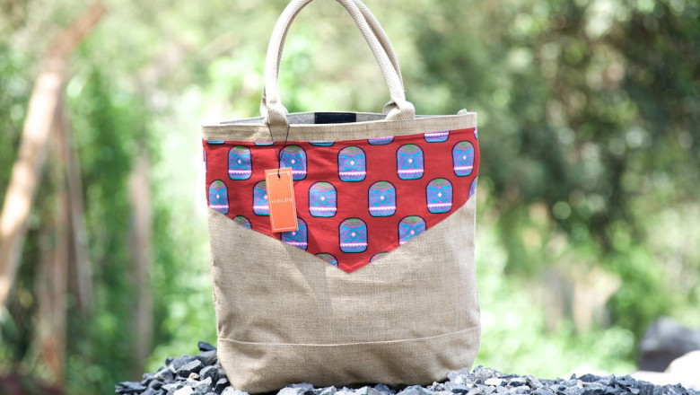 What are tote bags used for?