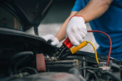 How A Battery Boost Service Can Keep Your Car Running Smoother?