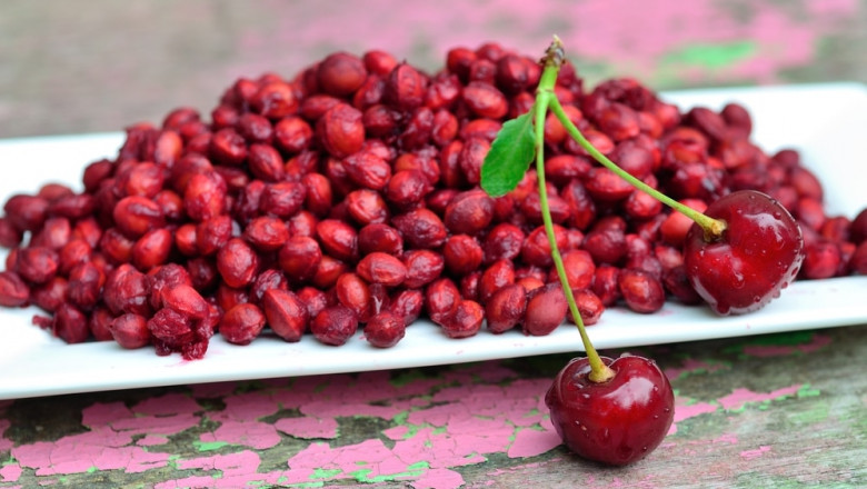 In Addition To Vegetable Acids, Flavonoids, And Polyphenols, Cheery Seed Contain Bioactive Compounds That Help Prevent Vascular Disease