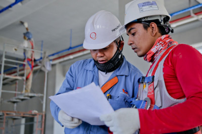 TYPES OF GLASSES USED IN CONSTRUCTION