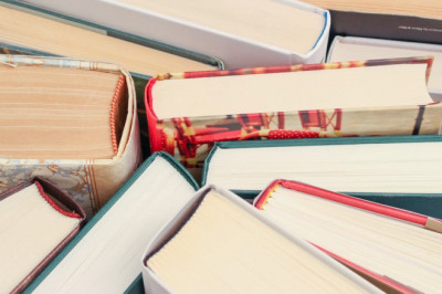 5 Iconic Books You Must Read: Literary Masterpieces That Revolutionized Literature
