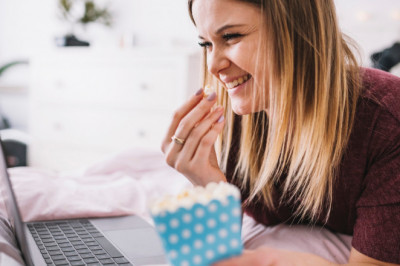 7 Tips for Making Microwave Popcorn Faster