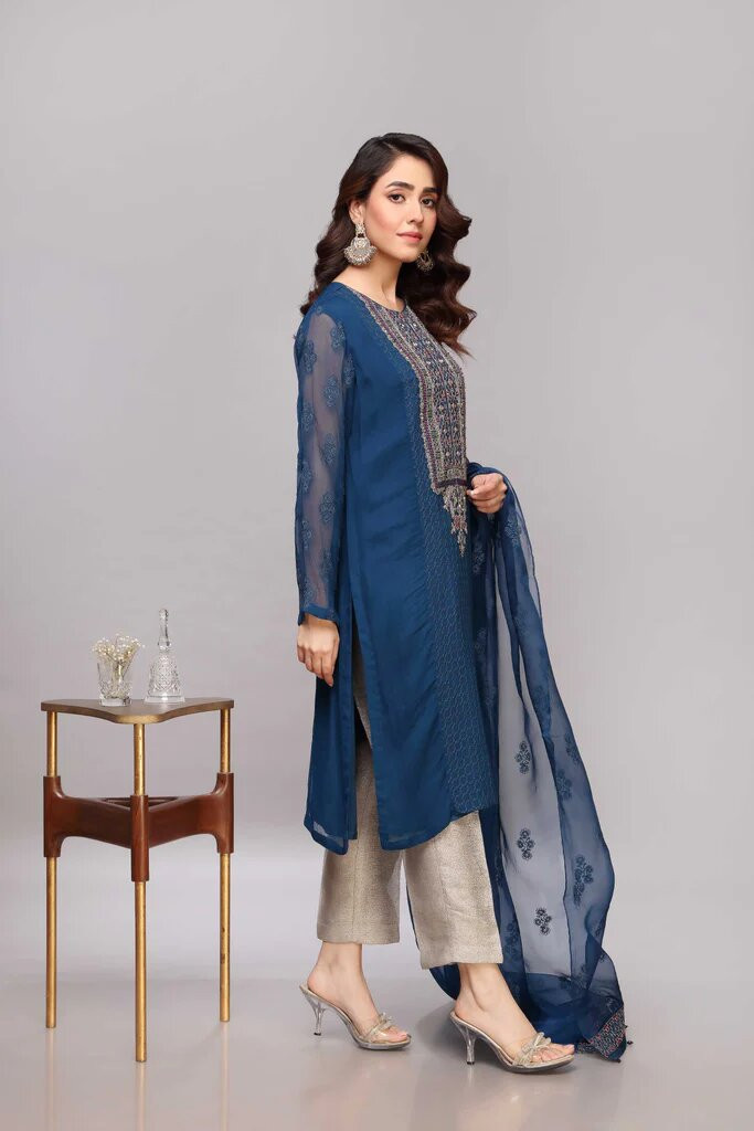 Women Clothing Brands in Pakistan, Chiffon Dupatta