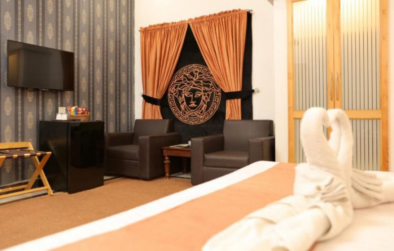 Lawrence View Hotel
