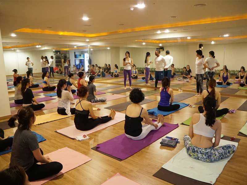 100 Hour Yoga Teacher Training course in Rishikesh India
