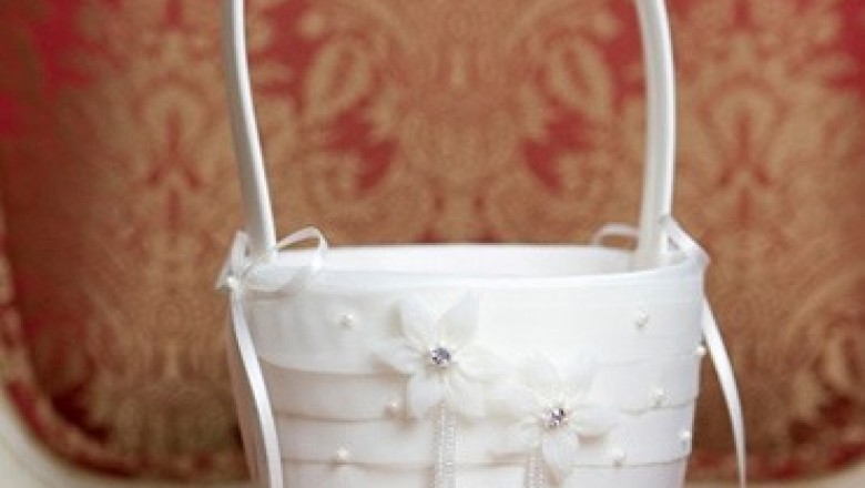 Buy Now White Flower Baskets For Weddings at Barongsrus.