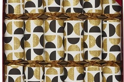 Know About English Christmas Crackers
