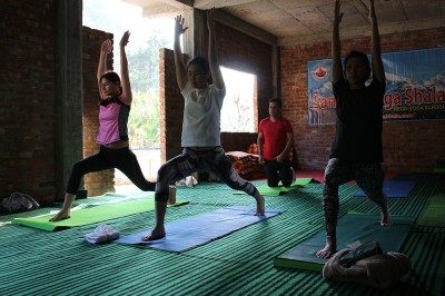 Bhastrika Pranayama: How to do it? - Yoga TTC School in India