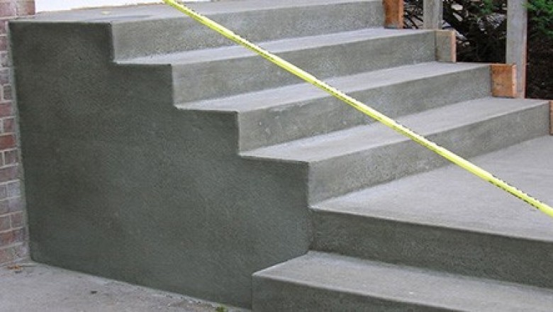 What size board should I use for stair stringers?