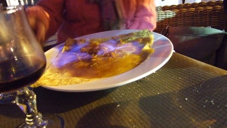 7 Very simple Ideas for Throwing a Pancake Party