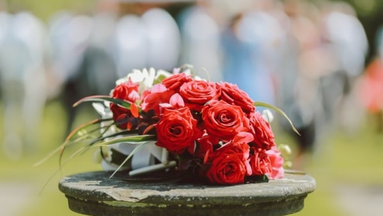 Acquiring Cheap and Durable Wooden Wedding Flowers