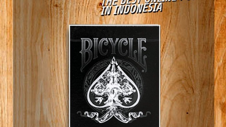 keuntungan bermain poker online di  pkvgames