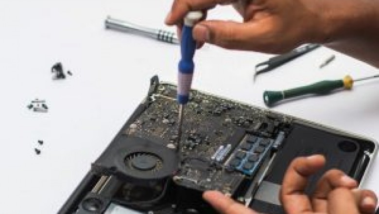 Why the Cost of MacBook Repair Dubai is Comparatively Low?