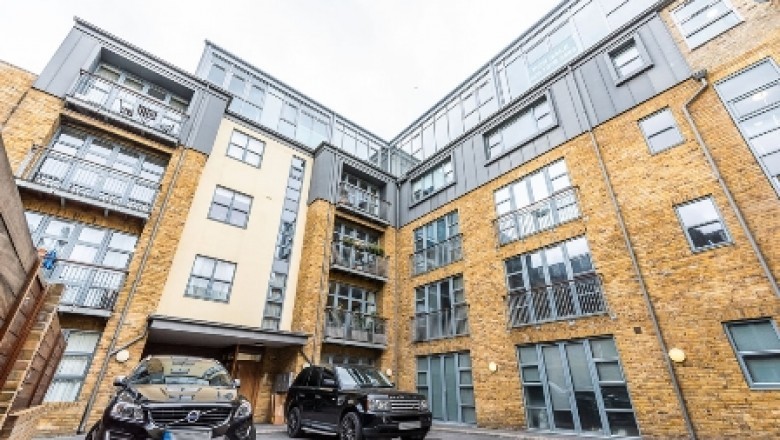 Obtaining rooftop development right