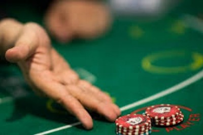perbedaan dari sebuah situs pokerv dan idn play