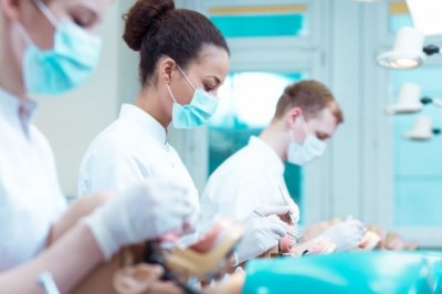Best Dental Surgeons Email List | Dental Mailing Address Database in USA