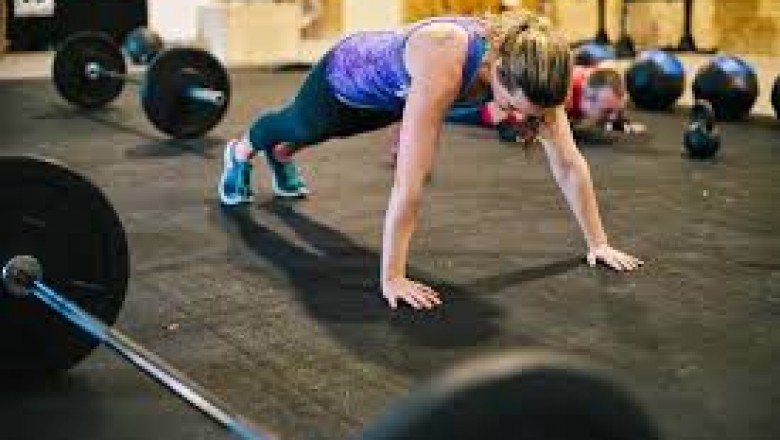 Orange Fitness Trainer Lists The Best Moves For Girls To Shape Their Butt
