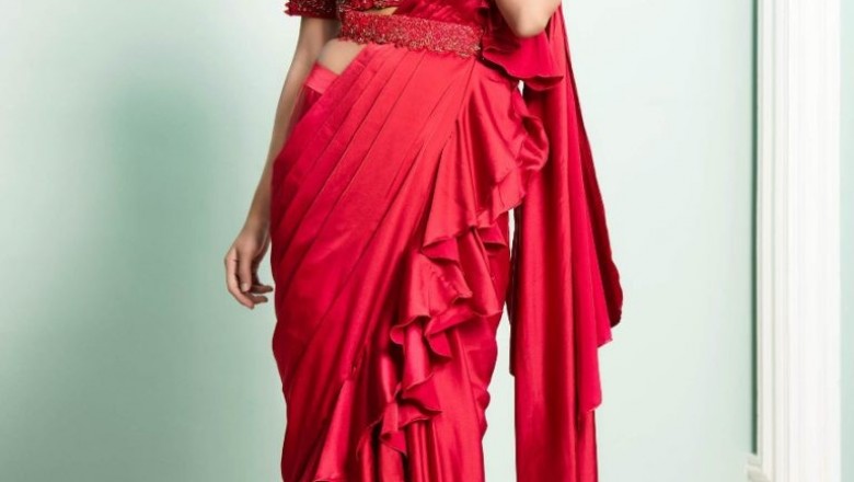 Ruffle Saree Online | Designer Frill Saree | Buy Ruffle Saree Online Shopping at Fresh Look Fashion