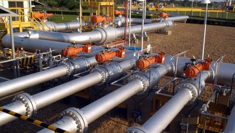 What are the procedures that you must follow in case there is a gas leak?