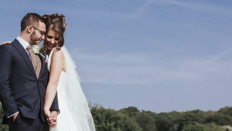 Why Do You Need To Hire A Professional Wedding Photographer?