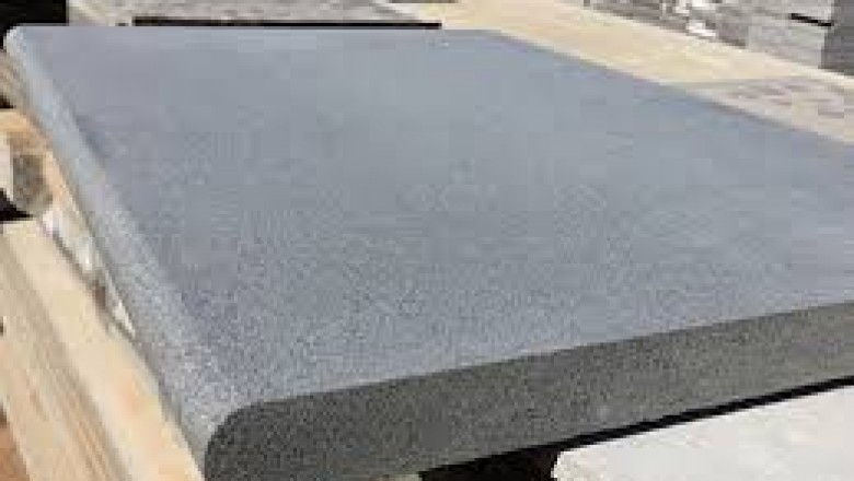 Bullnose pool coping
