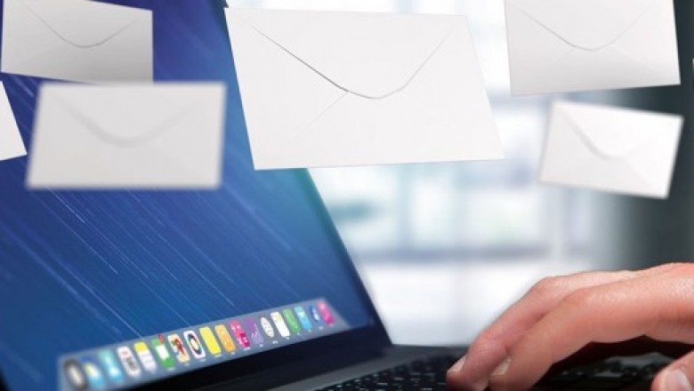 Credit repair software: Enables consumers to correct incorrect errors from your credit report