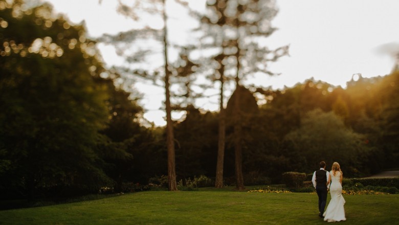 5 Critical Elements to consider Whilst Hiring Wedding Photographers