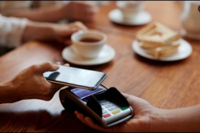Mobile POS Usage in Hospital Retail Operations