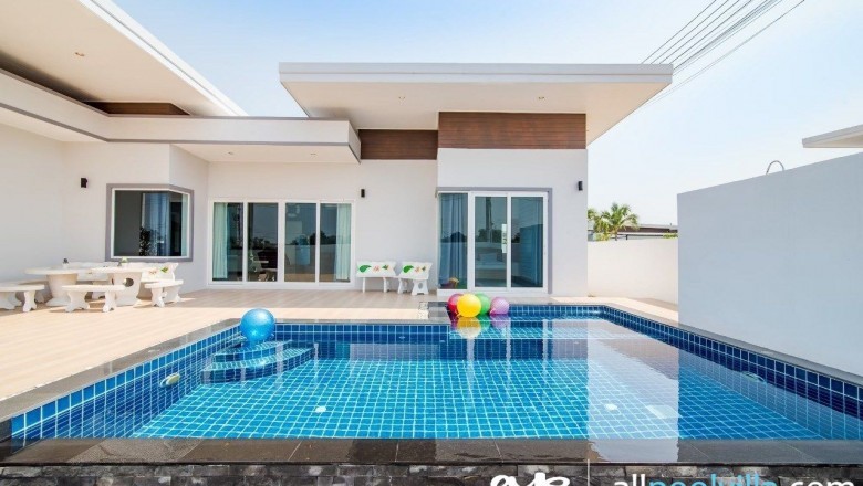 Benefits Of Renting A Pool Villa For the Summer Holiday