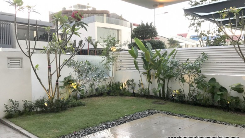 Landed house garden