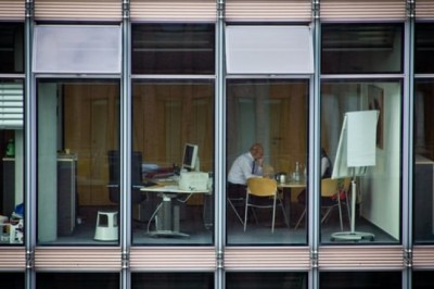 When to Contact Emergency Glass Repair Camden Specialists