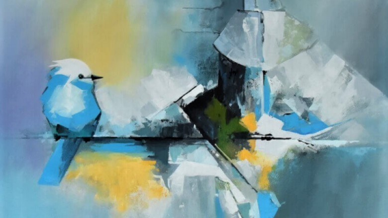 The Beauty Contrast of Contemporary Paintings in Traditional Space