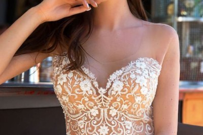 Colored Wedding Dresses & Bridal Gowns 2021 Need to See