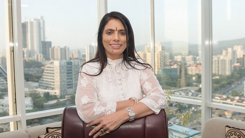 Dr. Smita Naram | Best Ayurvedic Doctor | Skilled Pulse Reader