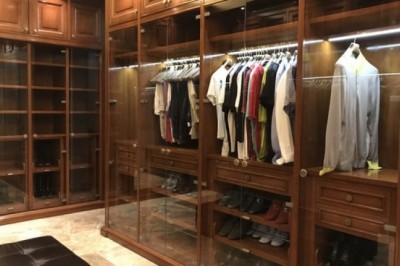 How to Avoid the Risks Associated with Ordering a Custom Wardrobe?