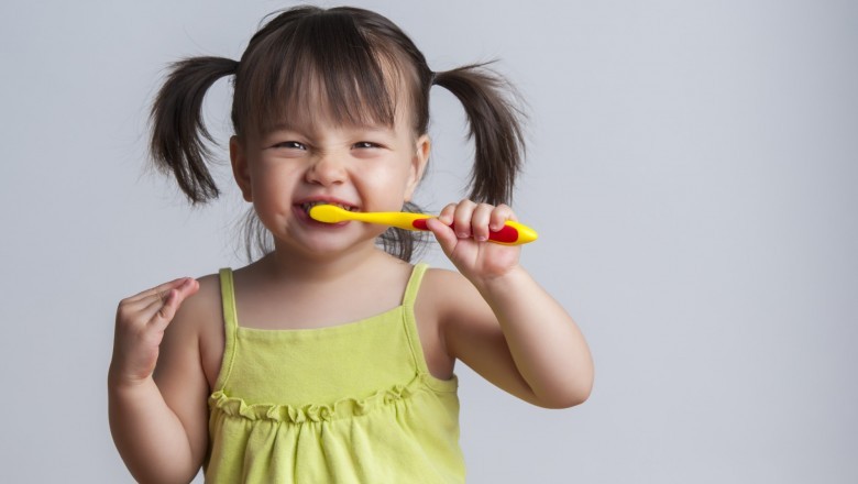 4 tips for parents to get kids to brush their teeth