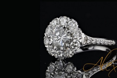 18k White Gold Marquise Diamond Engagement Ring