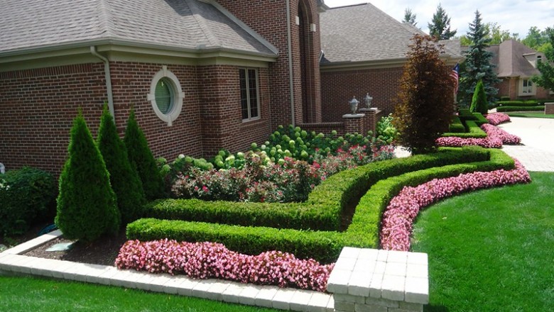 Ideas for a beautiful landscape in front of your house