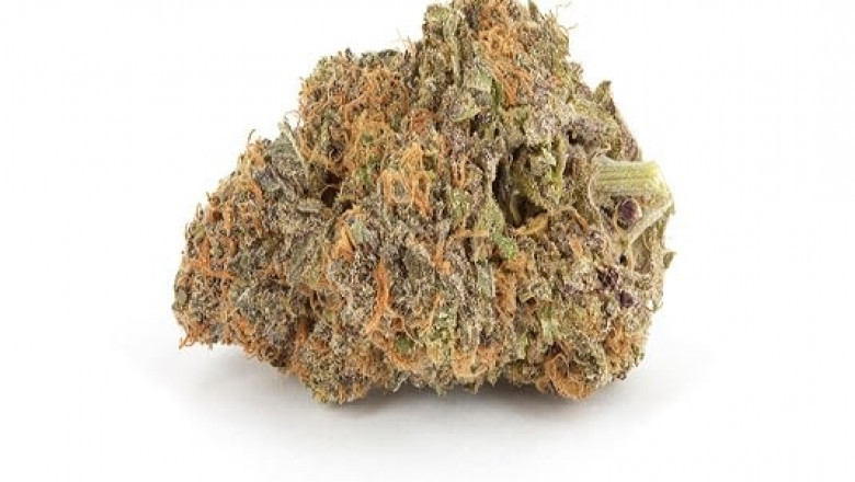 THE HISTORY BEHIND GLASS BUBBLERS