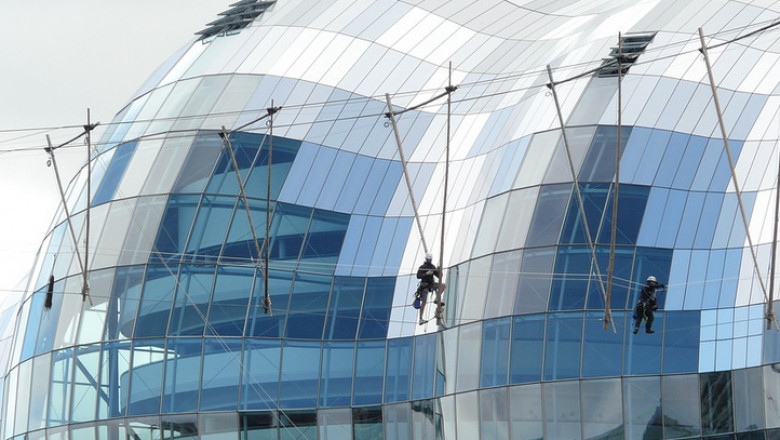Building Glass Repair Service
