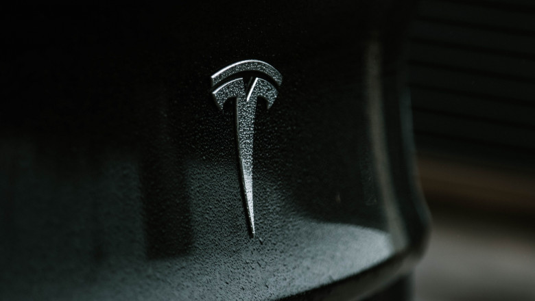 3 Reasons Why Tesla’s Elon Musk Chose Edison As A Role Model First