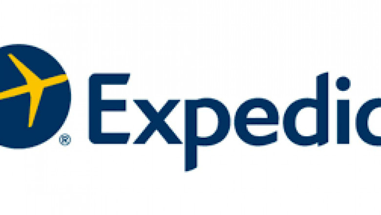 How do I contact Expedia Flight live representative