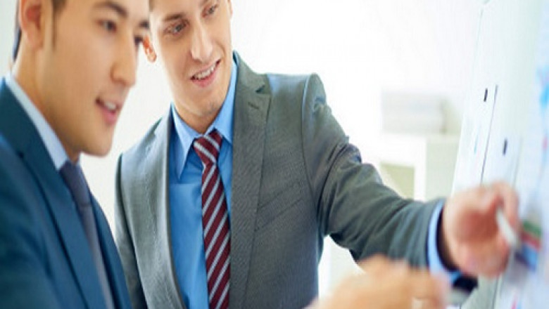 What Is The Difference Between Investment Banking And Commercial Banking?