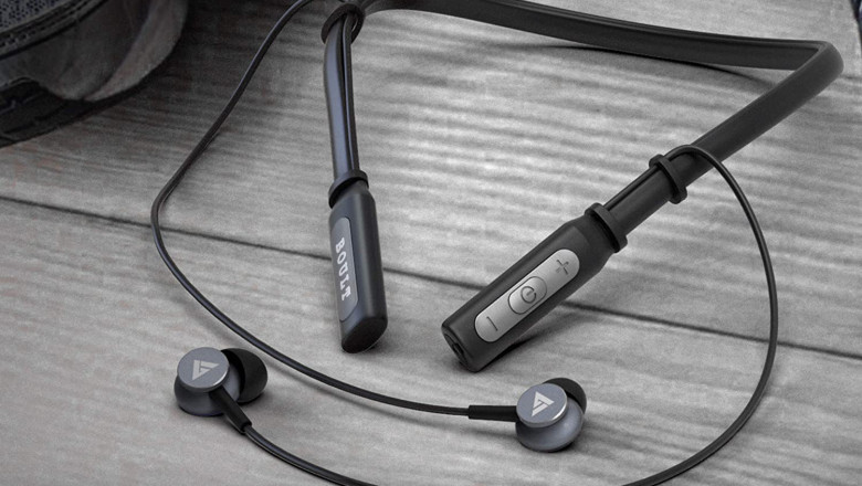Boult Audio - What are the best earbuds under 2,500 Rs