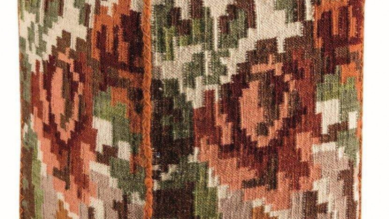 Hand Woven Pixelated Floral Motif Karba2 Cream Decorative Pouf