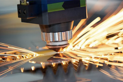 How does Laser Cutting Machine work step by step