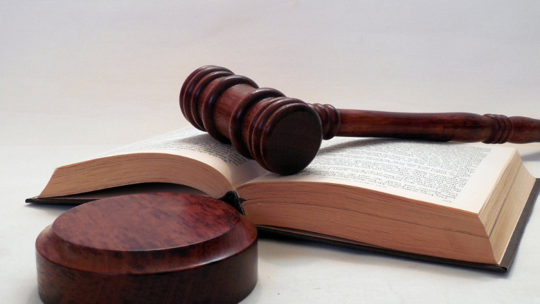 Content of 5th amendment and 5th amendment Court Cases