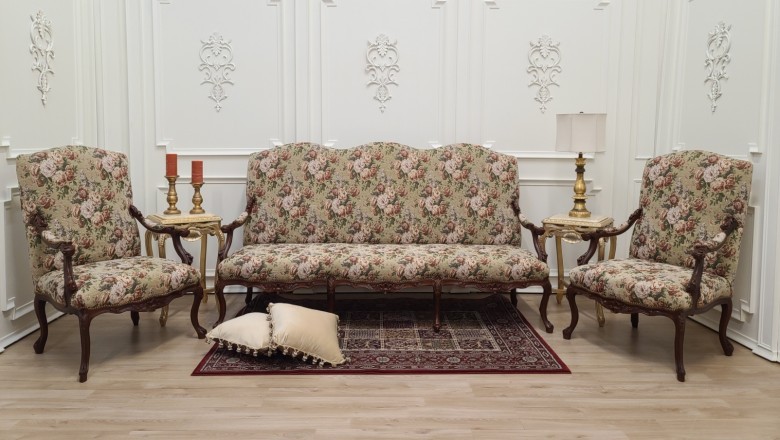 French Settee Furniture